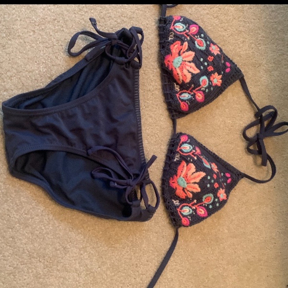 Bathing suit
